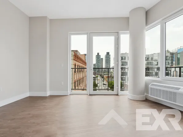 286 Rider Avenue image 2 of 5