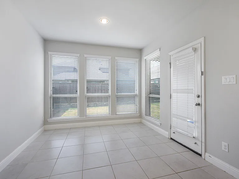 9724 Excursion Dr — Photo 14