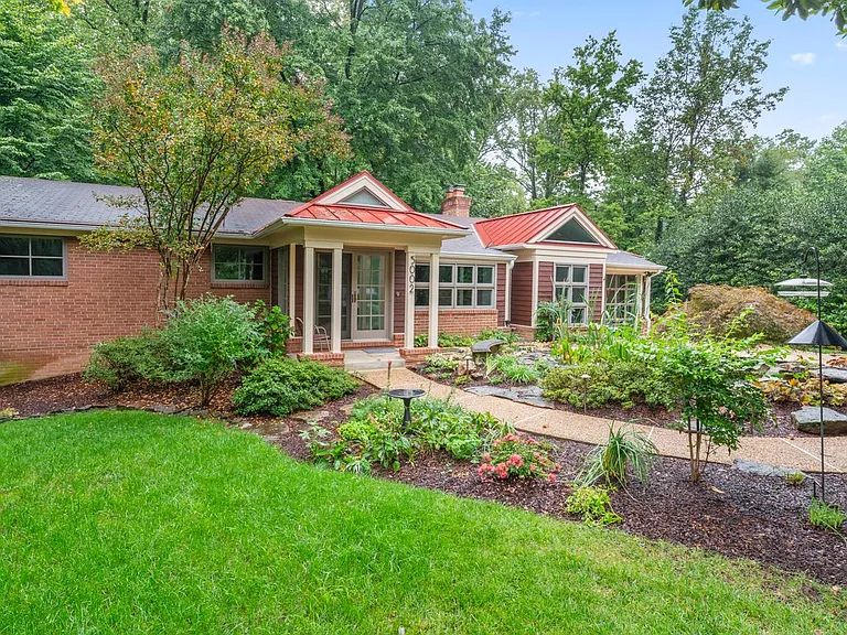 5002 Wenruth Pl — Photo 2