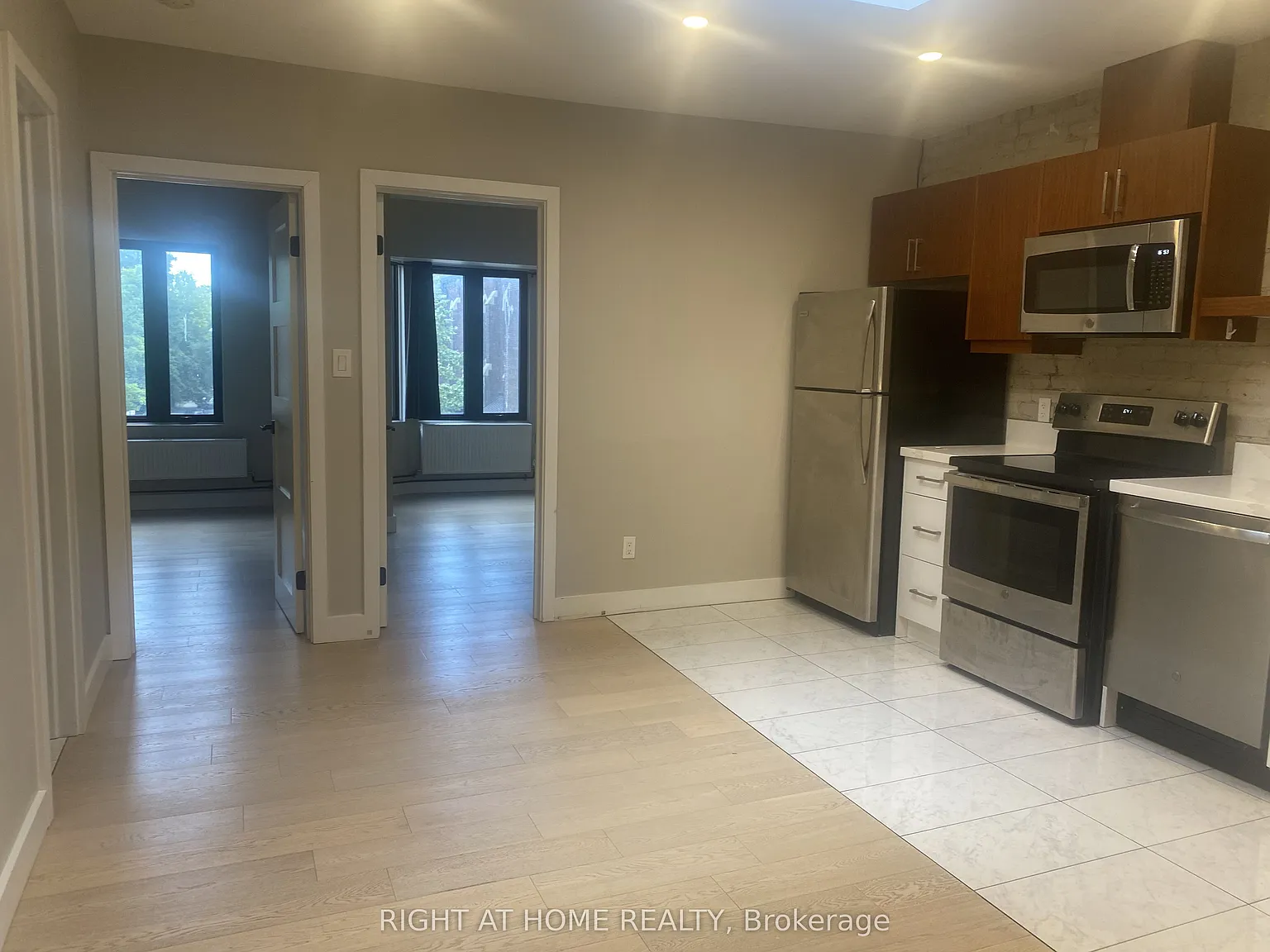 3 bed, $3,050 — Photo 3