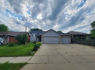 319 N Penstemon Ave, Sioux Falls, SD 57110