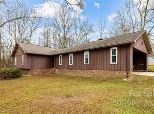 2765 Pineview Dr, Lancaster, SC 29720