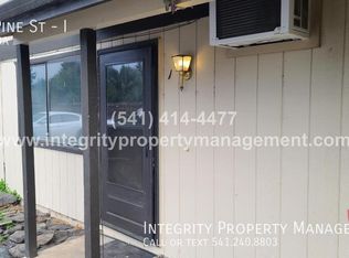 504 Pine St #I, Rogue River, OR