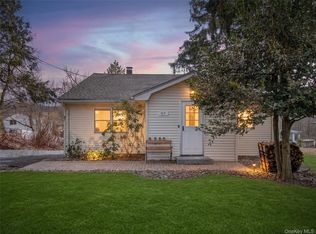 97 Ridge Rd, Valley Cottage, NY 10989