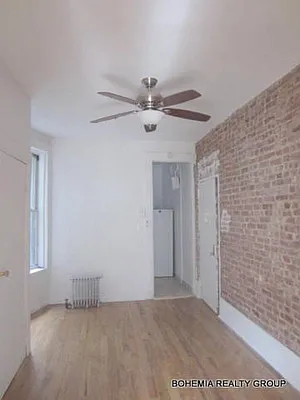 Rented by Bohemia Realty Group | media 18