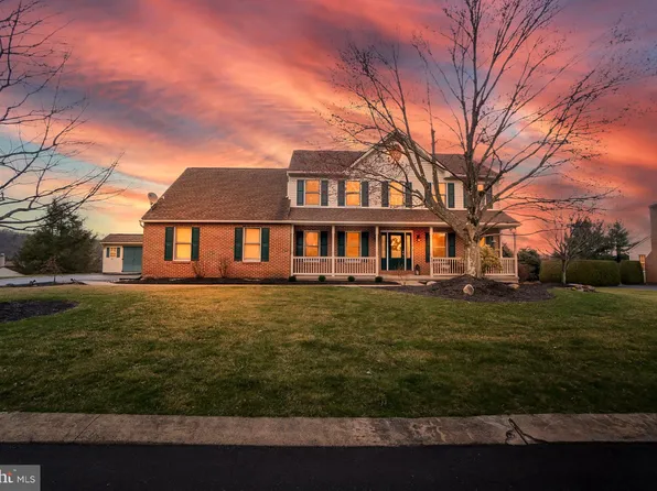 5477 Ashley Dr, Laurys Station, PA 18059