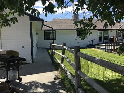 Studio, 850 sqft, $1,300 — Photo 4
