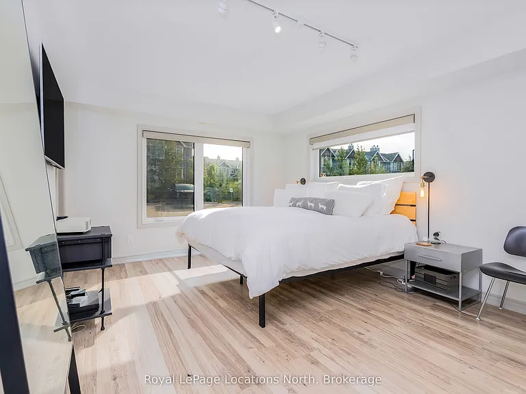 4 Cove Ct #101 — Photo 5