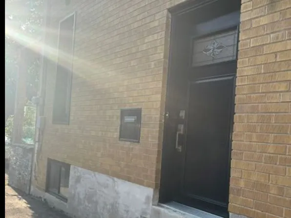 1341 Freeport Dr #Basement, Mississauga, ON L5C 1S5