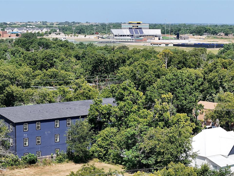 Tarleton University in the Back Ground