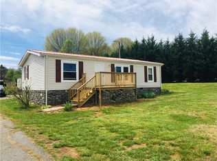 3775 Crossing Creek Dr, Claremont, NC 28610