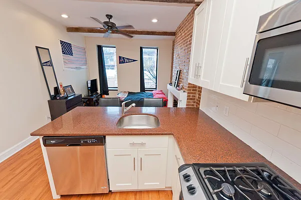 Rented by Compass | media 19