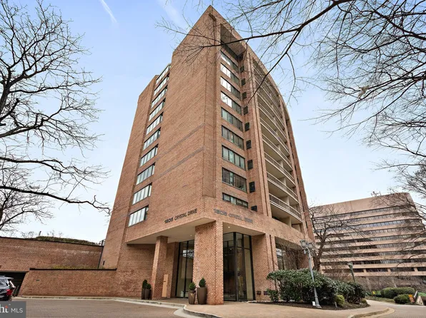1805 Crystal Dr APT 1016S, Arlington, VA 22202
