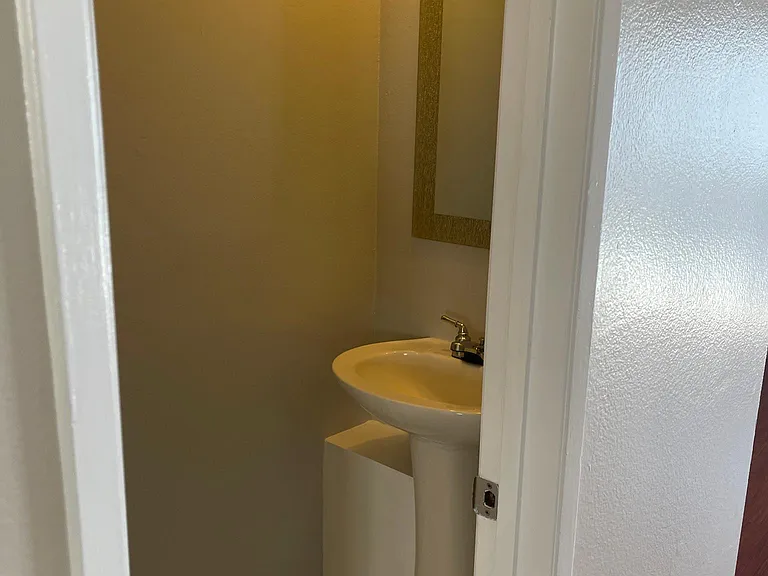 719 N Eucalyptus Ave #17A — Photo 11