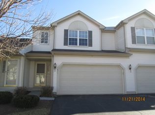 677 Blackstone Ct, Dekalb, IL