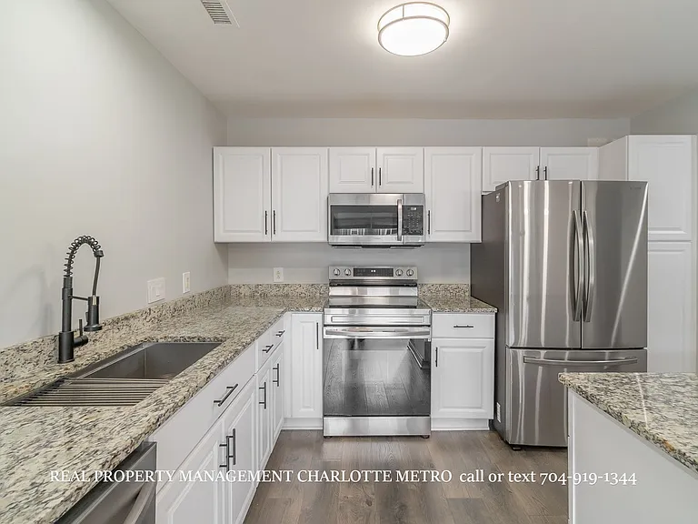 17429 Tuscany Ln — Photo 12