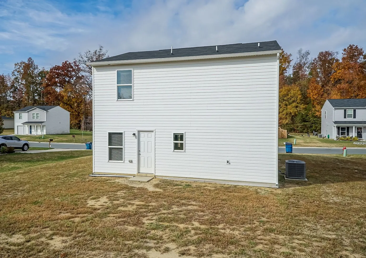 Beautiful Three Bedroom Home! — Photo 4