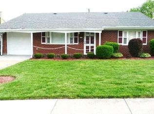 5473 Starcrest Dr, Cincinnati, OH 45238