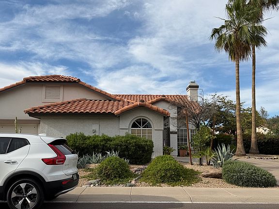 2nd image of 3830 E Wildwood Dr