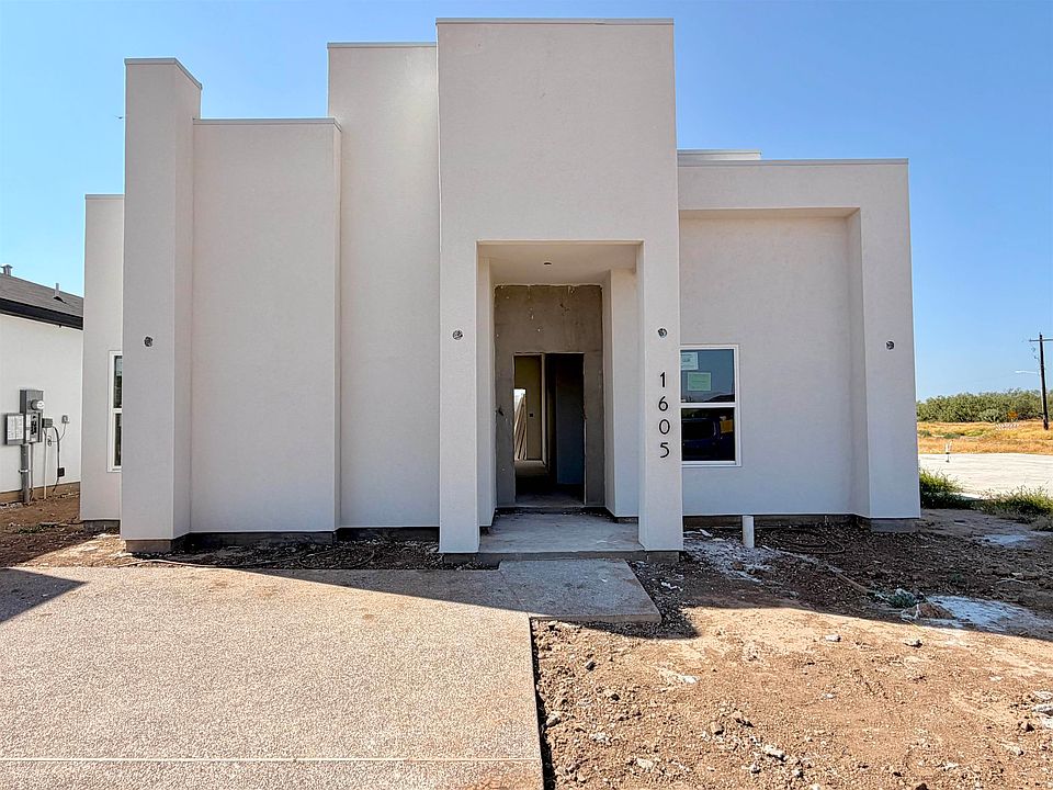 1st image of 1605 Secretaria Ln