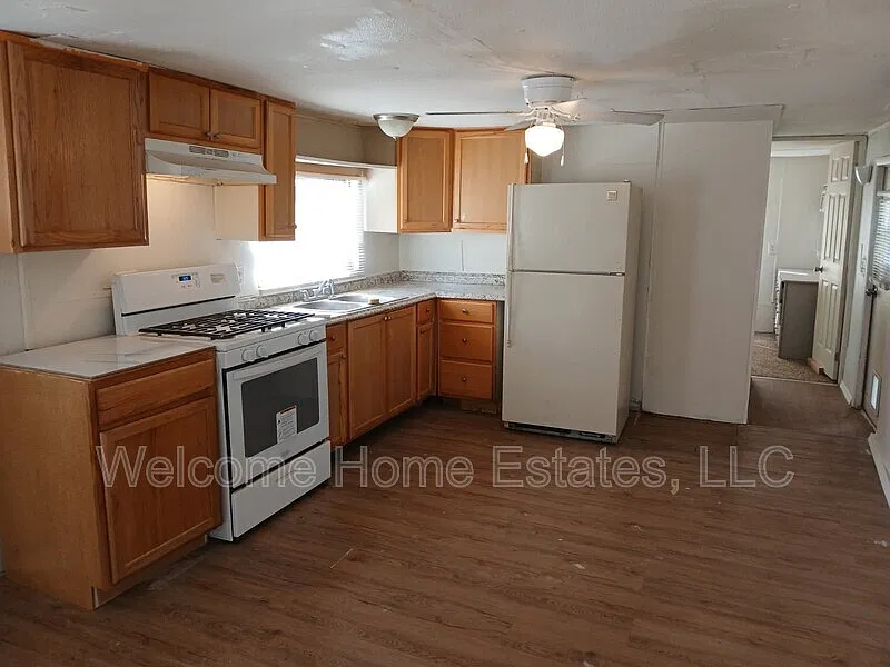 3311 N Flowing Wells Road Mobile — Photo 2