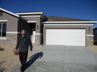 4562 Latigo Dr, Las Cruces, NM 88012