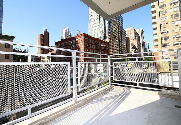 2nd image of 535 E 86th St #3