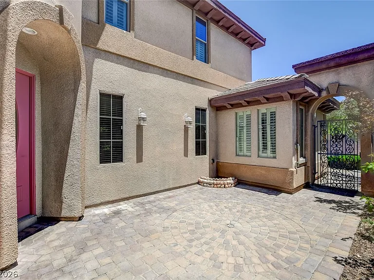 8917 Reindeer Lake St — Photo 6