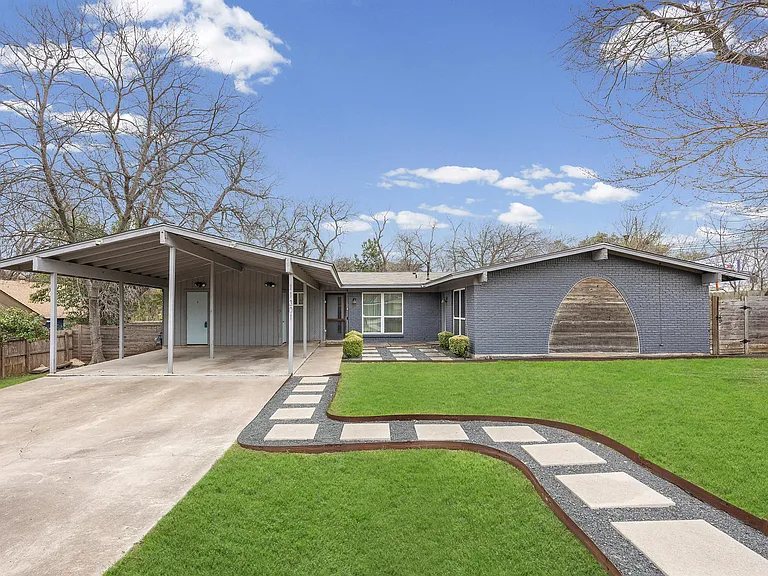 11301 Oakwood Dr #B — Photo 6