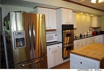 Stainless appliances Granite