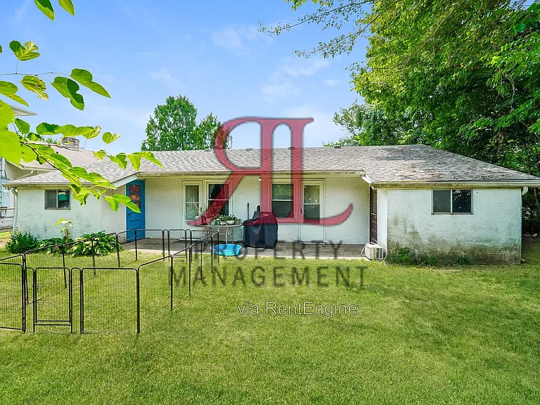 1662 Hillcrest Ave — Photo 16