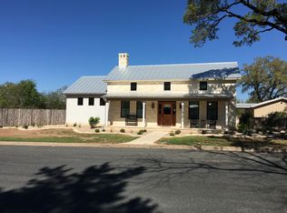 112 N Kay St, Fredericksburg, TX 78624