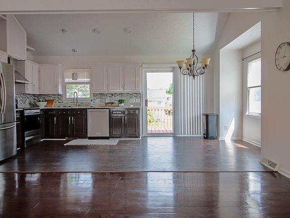 3rd image of 107 Whispering Pines Ct
