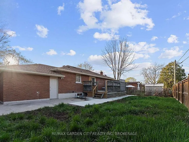 60 Wakelin Ter #1B — Photo 9