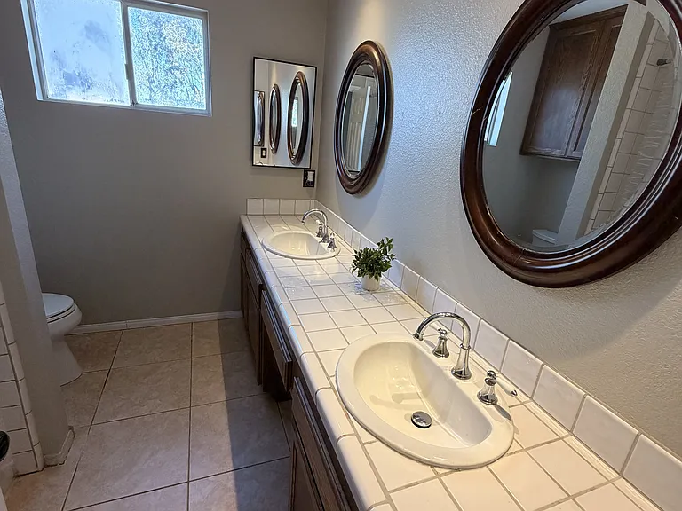 21910 Hansen Ave — Photo 16
