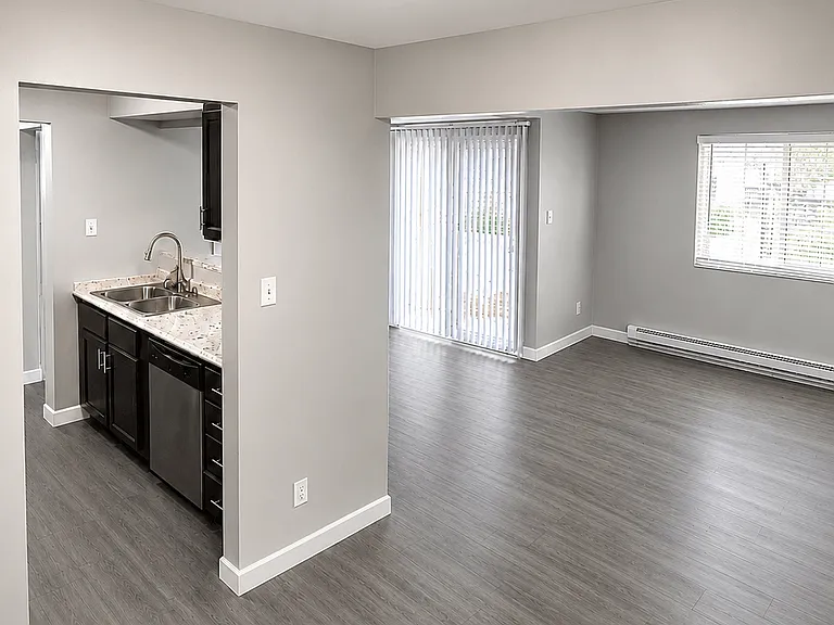 601 Crescent Dr — Photo 12