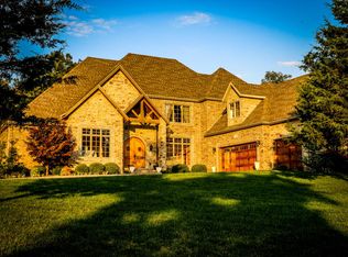 832 S Silverwood Ct, Springfield, MO 65809