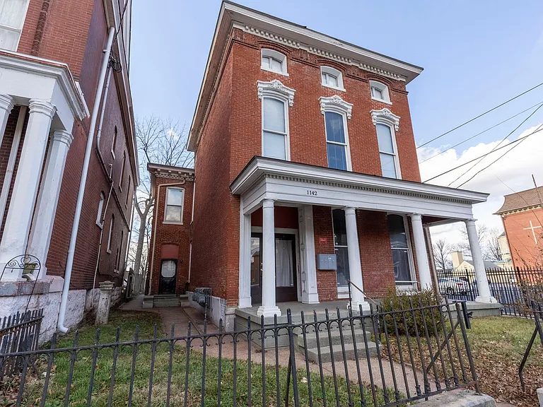 1142 S. 6th Street — Photo 19