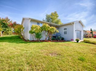 302 S 27th St, Mount Vernon, WA 98274