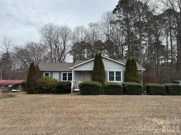 5044 Country Oaks Dr, Rock Hill, SC 29732