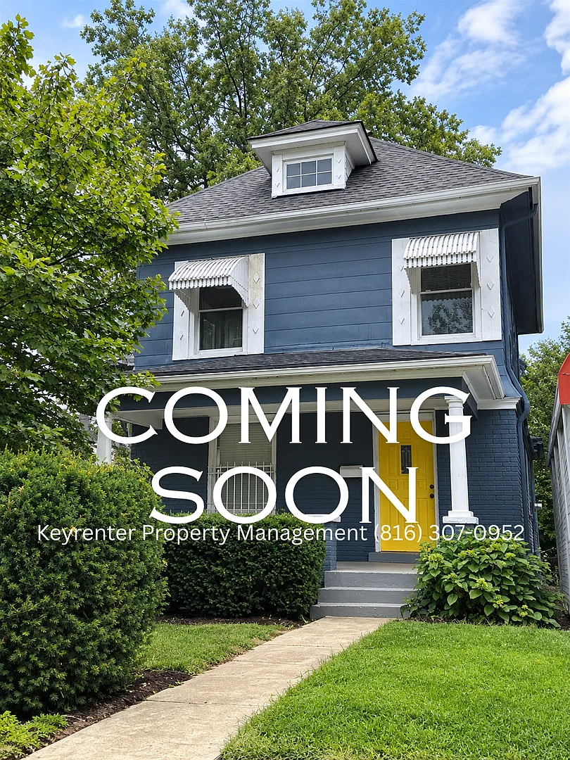 3-Bedroom Kansas City Home with Covered Parking and Backyard Access — Photo 1