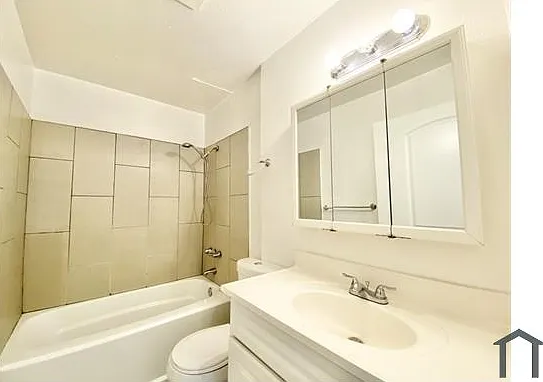 1508 W Florence Ave #3 — Photo 9
