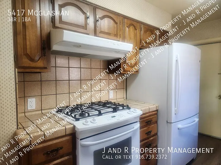 5417 McGlashan St — Photo 4