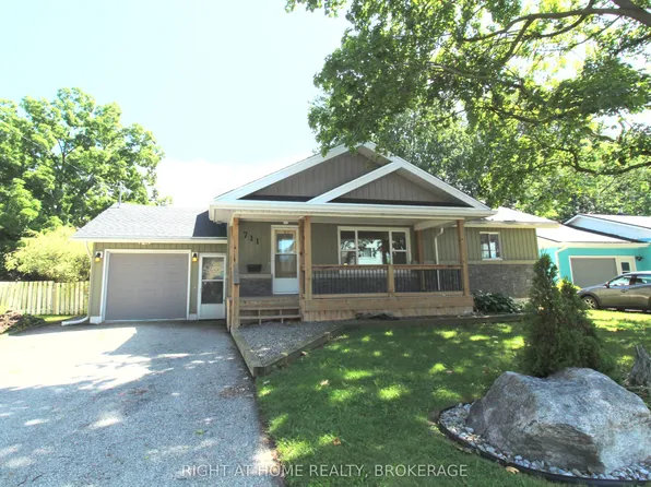 711 John St, Haldimand County, ON N1A 2R5