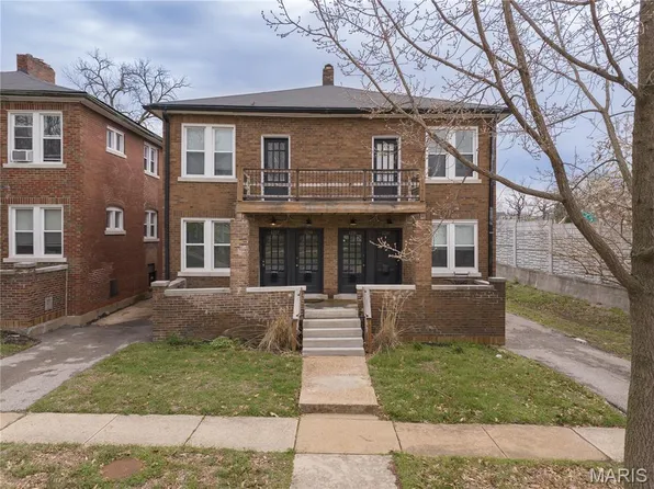 1282 Hawthorne Pl, Saint Louis, MO 63117