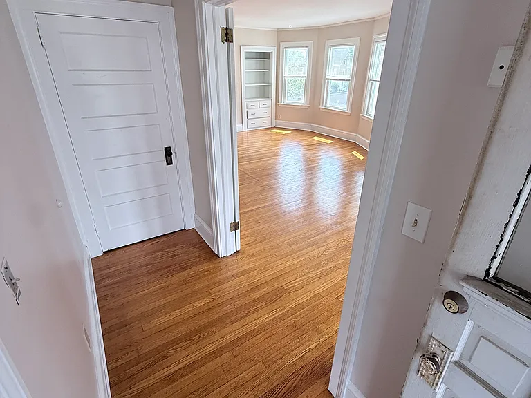 226 Whiting Ln #2 — Photo 12