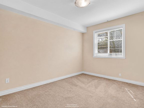 4th image of 11255 132nd St #49