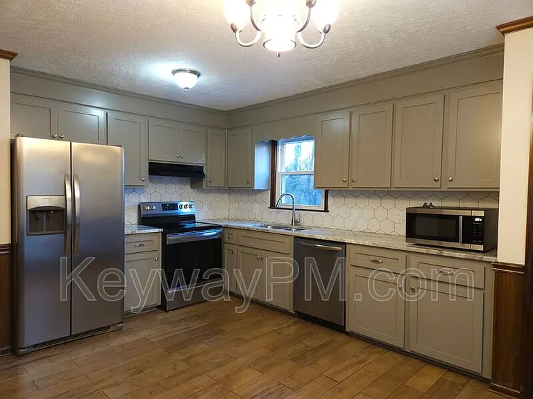 299 Woodland Dr — Photo 5