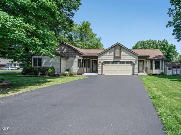 102 Stafford Lane, Niskayuna, NY 12309
