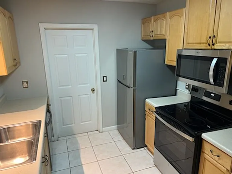 1421 Ridgecrest Rd — Photo 4